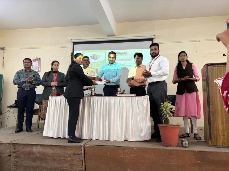 4 MBA Students Placed in DMart